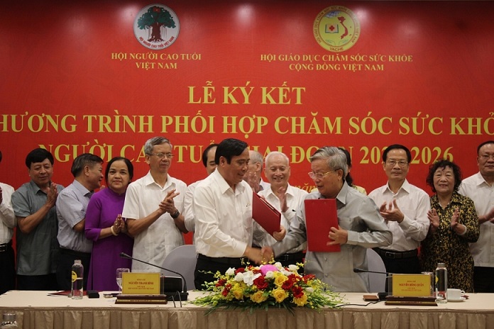 Hội NCT Việt Nam và Hội Giáo dục, chăm sóc sức khỏe cộng đồng: Kí kết Chương trình phối hợp chăm sóc sức khỏe người cao tuổi giai đoạn 2022 - 2026